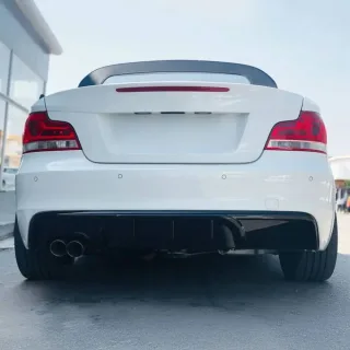 WR aizmugurējā bufera difuzors BMW E82 / E88 M-Pack, spīdīgi melns — 3